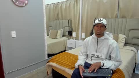 julian billy online show from March 8, 11:22 am