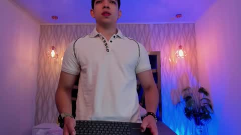 JULIAN  online show from March 22, 3:06 pm