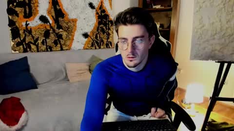 JulianDylan online show from December 16, 4:34 am