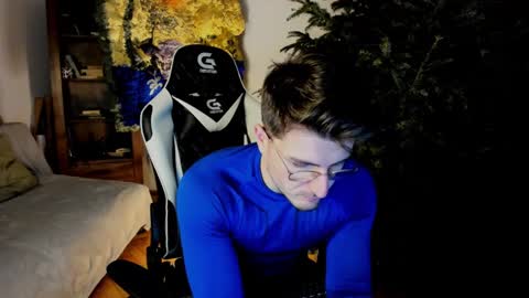 JulianDylan online show from January 7, 4:20 am