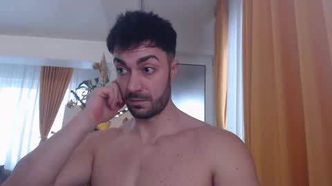 JulianRoyce online show from January 8, 8:30 am