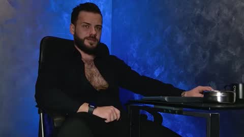 JULiUS   online show from December 15, 8:50 pm