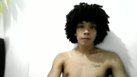 junior_thegoldenboy online show from May 20, 8:59 pm