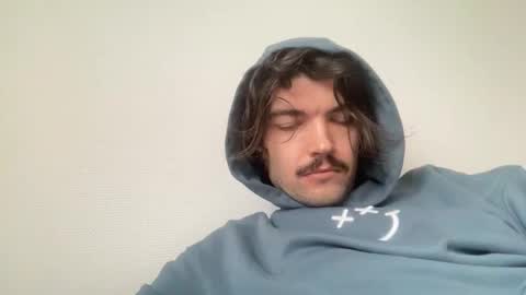 just_a_guy_with_a_big_cock online show from February 2, 9:52 am