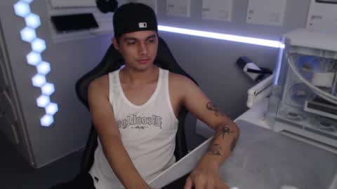 Rhys online show from November 20, 8:51 pm