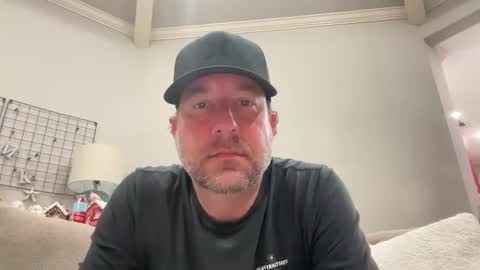 Snapshot of justfitnfun chatting on December 19, 1:07 am justfitnfun online show from December 19, 1:07 am