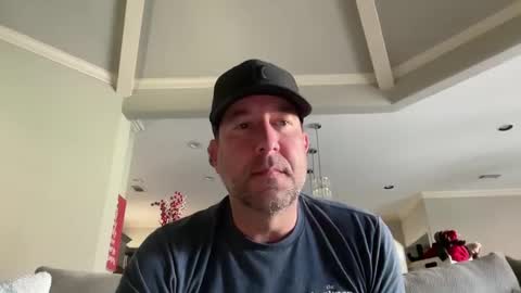 Snapshot of justfitnfun chatting on December 17, 3:28 pm justfitnfun online show from December 17, 3:28 pm