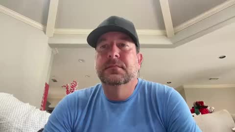 Snapshot of justfitnfun chatting on December 16, 5:11 pm justfitnfun online show from December 16, 5:11 pm