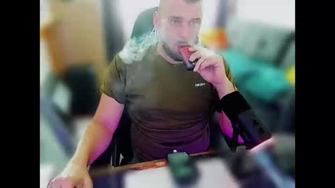 Snapshot of justforfunchriss chatting on October 23, 9:57 am justforfunchriss online show from October 23, 9:57 am