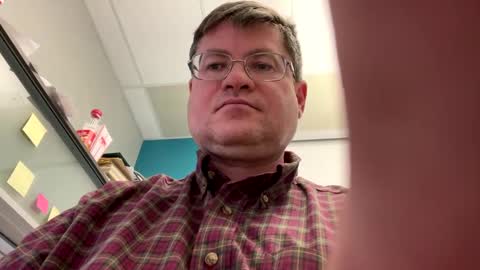 Snapshot of justfunguy221287 chatting on February 24, 8:47 pm justfunguy221287 online show from February 24, 8:47 pm