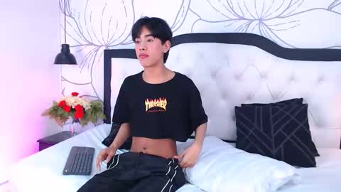 Justin online show from February 23, 8:21 pm