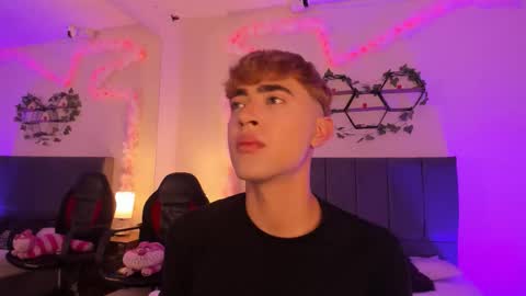 Justin online show from November 17, 11:24 am