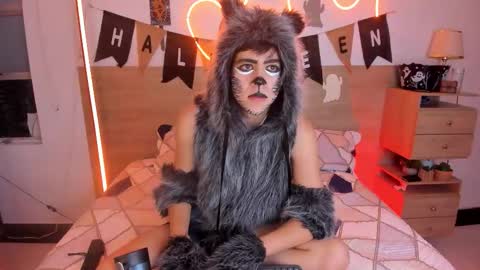 Justin online show from October 31, 1:14 pm