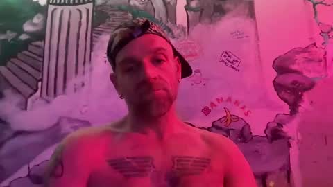 justinmoore1987 online show from December 14, 3:29 am