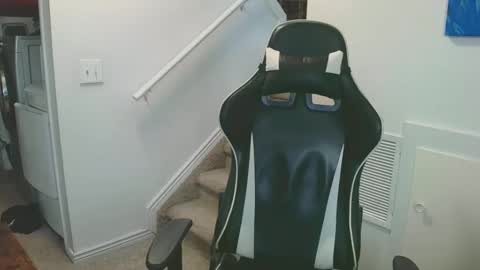 justintym69 online show from January 3, 8:22 pm