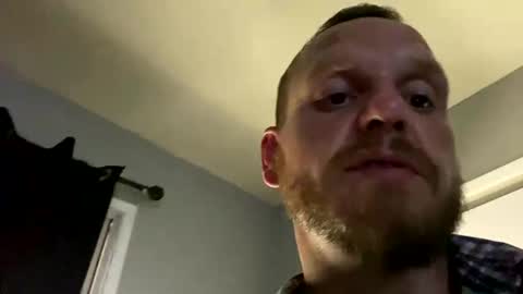 jwallsjr1987 online show from May 19, 12:04 am