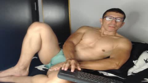 Snapshot of kale_19 chatting on February 17, 10:36 pm Kale   online show from February 17, 10:36 pm