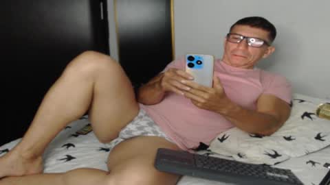 Snapshot of kale_19 chatting on February 26, 10:40 pm Kale   online show from February 26, 10:40 pm