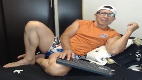Snapshot of kale_19 chatting on February 12, 12:05 am Kale   online show from February 12, 12:05 am