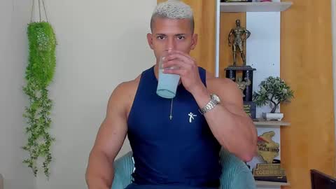 kale thomson online show from December 13, 11:39 pm