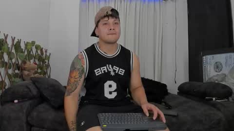 Snapshot of kaledd_musclee chatting on October 22, 5:11 am Kaledd musclees room Master online show from October 22, 5:11 am