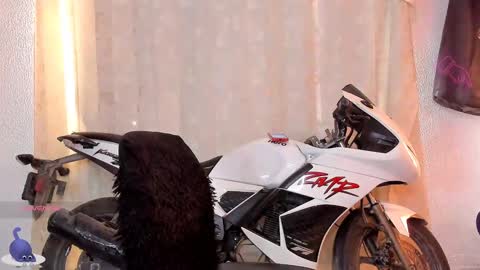 Snapshot of kaledd_musclee chatting on December 20, 1:22 pm Kaledd musclees room Master online show from December 20, 1:22 pm