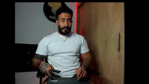 Kaleth Price online show from November 20, 10:08 pm