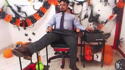 Snapshot of kalethbigdick88 chatting on October 24, 7:37 pm Kaleth online show from October 24, 7:37 pm