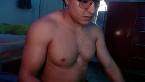 kamenov00 online show from September 11, 5:34 pm