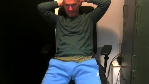 Robbie online show from April 8, 4:46 am