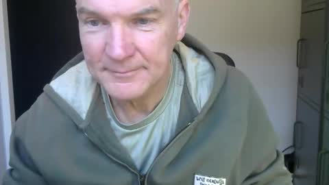 Robbie online show from February 15, 7:14 am