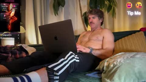 KenD online show from January 14, 6:44 pm