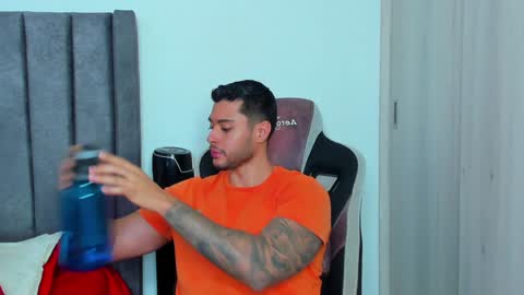 ken_mailik online show from February 7, 8:20 pm