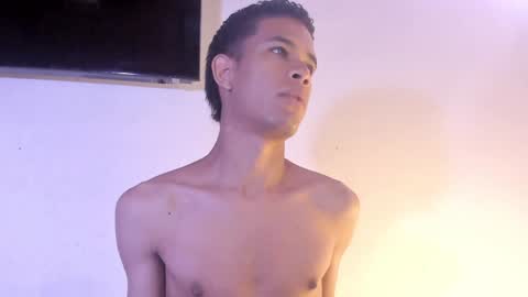Snapshot of ken_rivera chatting on February 6, 12:16 pm Julian Rivera   online show from February 6, 12:16 pm