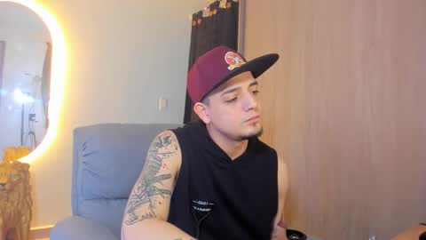 kendel_dimitri online show from February 16, 4:31 am