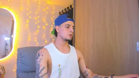 kendel_dimitri online show from December 31, 4:38 am