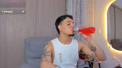 kendel_dimitri online show from November 11, 6:29 am