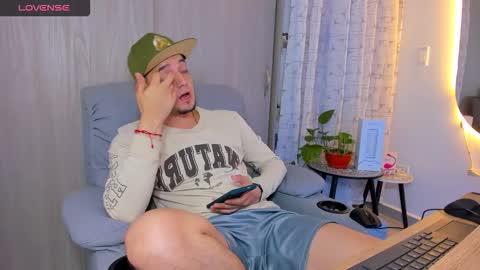 kendel_dimitri online show from September 19, 4:46 am