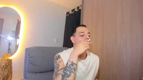 kendel_dimitri online show from February 11, 6:08 am