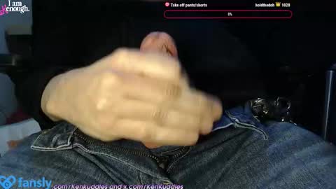 Snapshot of kenkuddles chatting on December 15, 12:49 pm Ken Kuddles online show from December 15, 12:49 pm