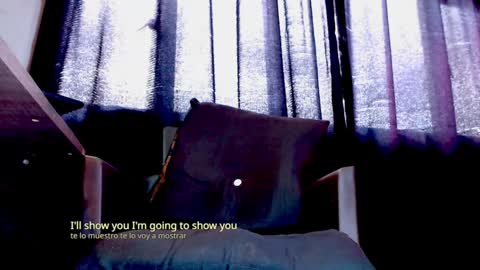 Kenlly online show from December 18, 7:30 pm