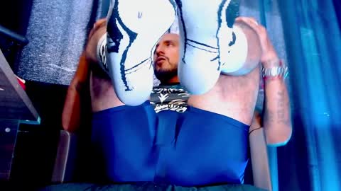 Kenlly online show from January 28, 10:45 pm