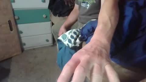 Snapshot of kenneth69h chatting on October 24, 1:35 pm kenneth69h online show from October 24, 1:35 pm