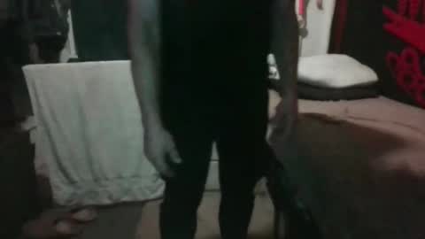 Snapshot of kenneth69h chatting on September 22, 11:32 am kenneth69h online show from September 22, 11:32 am