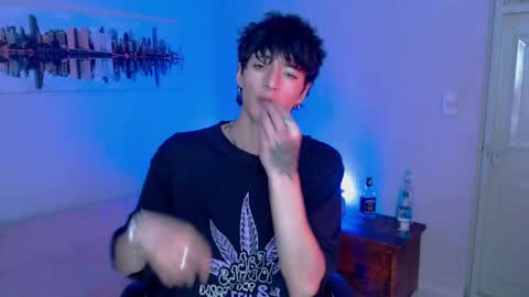 Snapshot of kenny__hot chatting on December 17, 4:00 pm kenny online show from December 17, 4:00 pm