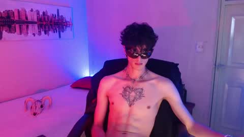 Snapshot of kenny__hot chatting on January 20, 1:11 pm kenny online show from January 20, 1:11 pm