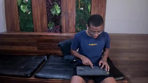 Kenny Thompson online show from February 28, 8:52 pm