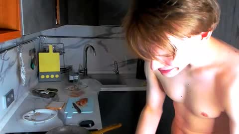 kenordi online show from March 21, 1:53 am