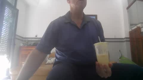 kent_ham online show from December 18, 4:19 am