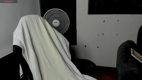 Snapshot of kent_rushell chatting on October 11, 12:58 am kent_rushell online show from October 11, 12:58 am